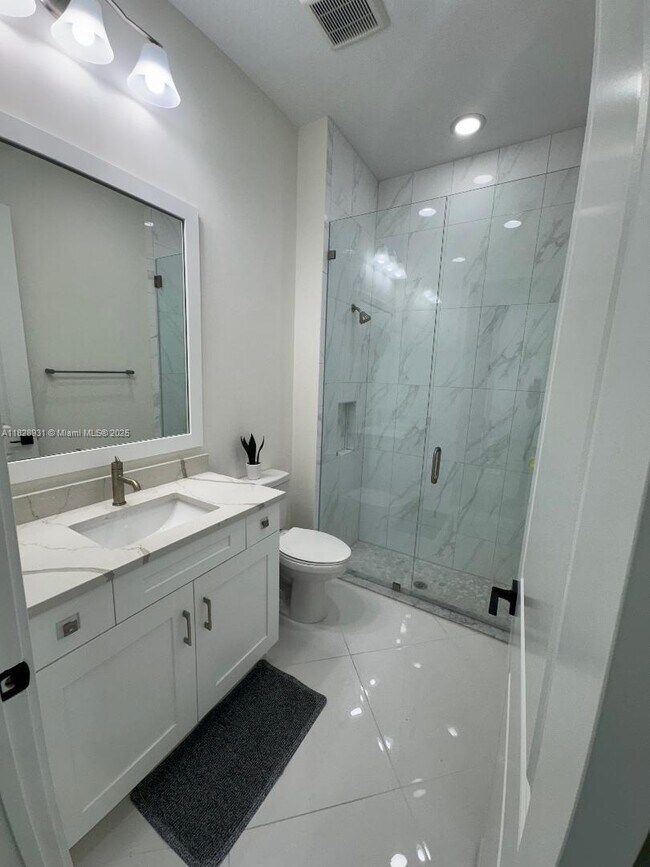 Building Photo - 4691 Estates Cir