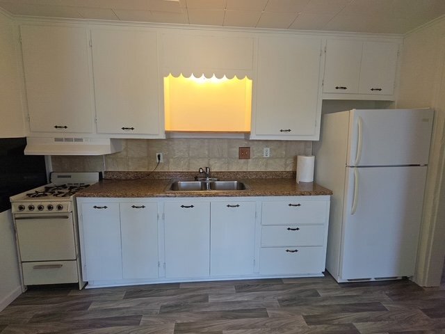 Building Photo - 108 E Montcalm St