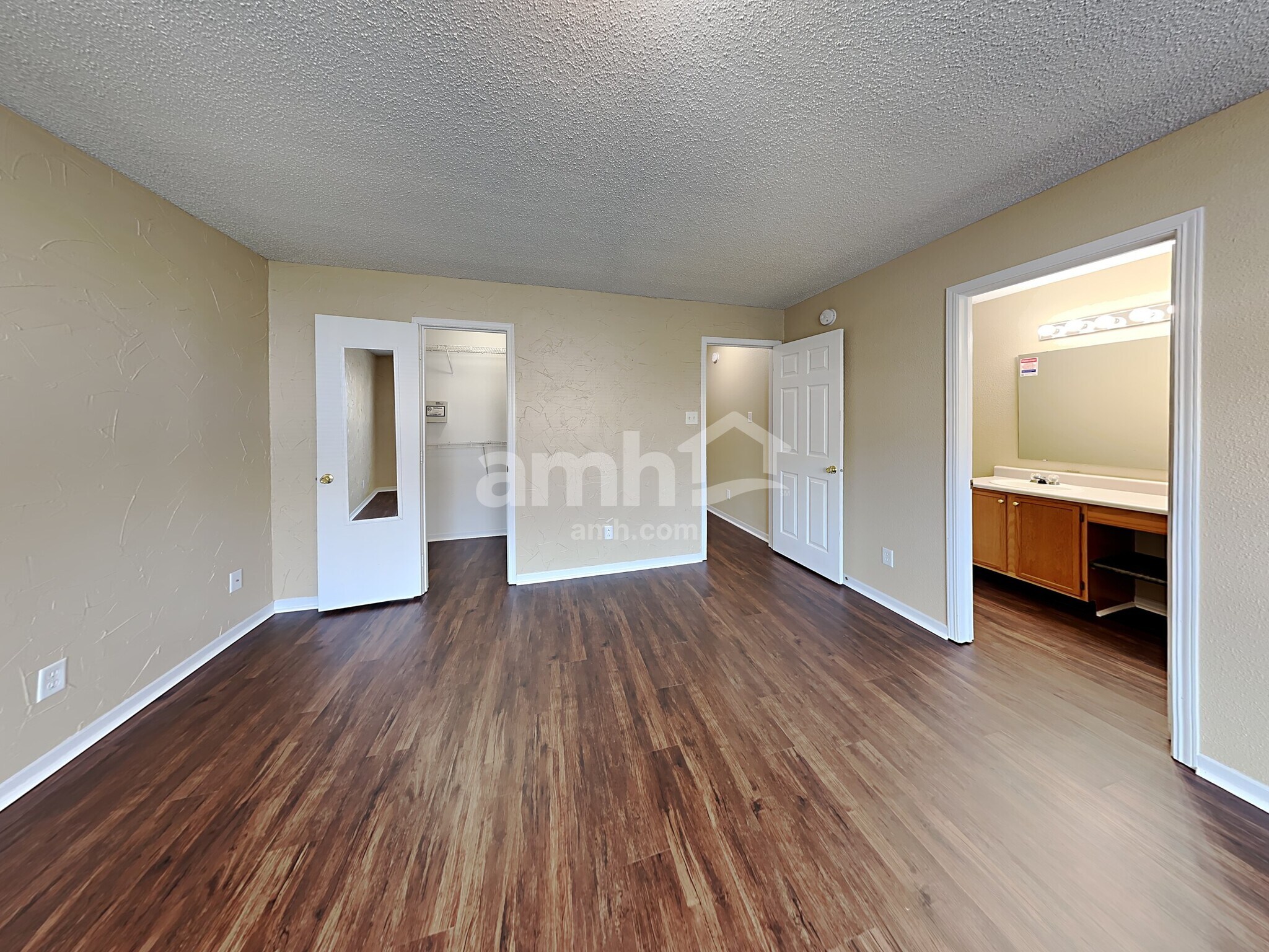 Building Photo - 9128 Stones Bluff Pl