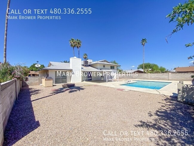 Building Photo - 1519 E Laguna Dr