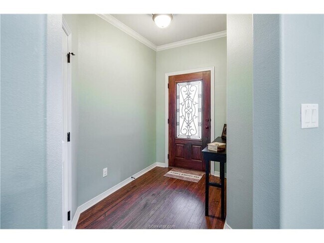 Building Photo - August 2025 Move In! Beautiful 3 Bed, 3.5 ...