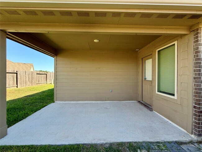 Building Photo - 9922 Southern Bayberry Dr