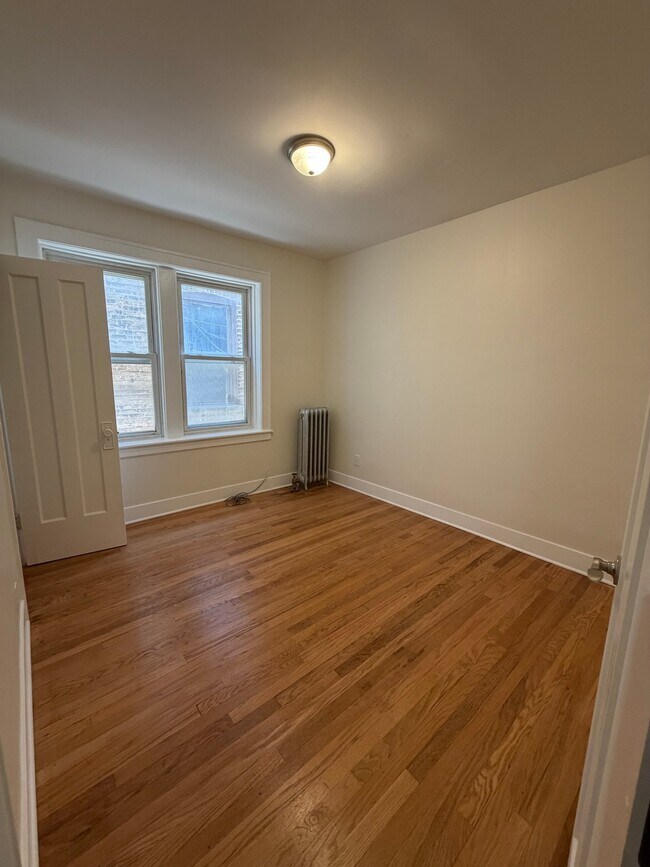 Building Photo - 4154 N Mozart St