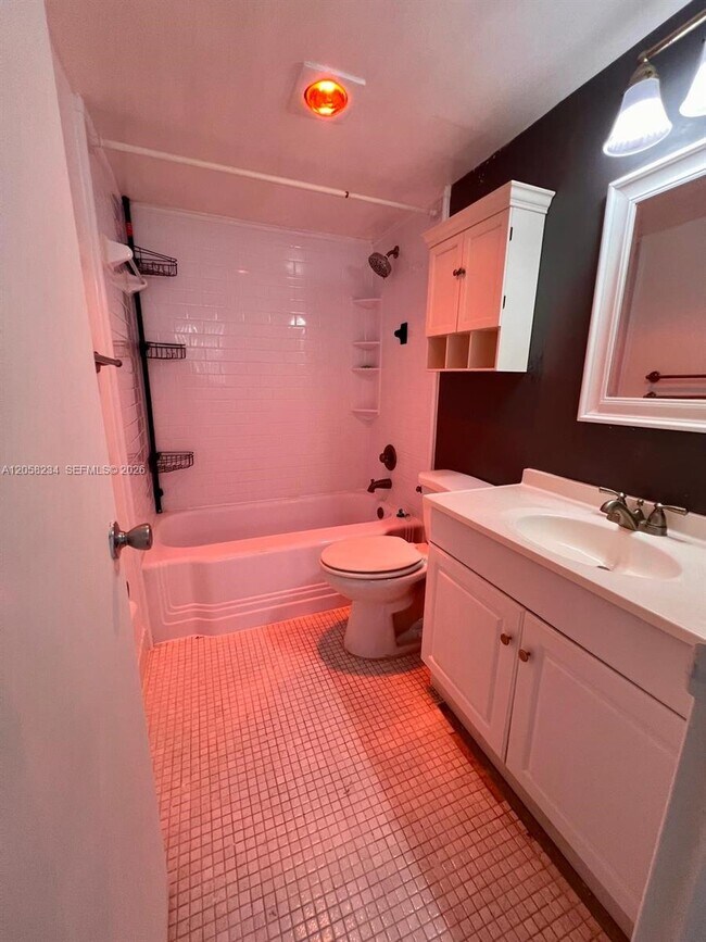 Building Photo - 700 NW 214th St