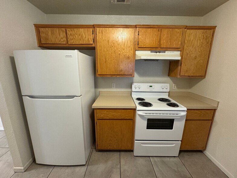 Building Photo - 2609 Vernice Loop