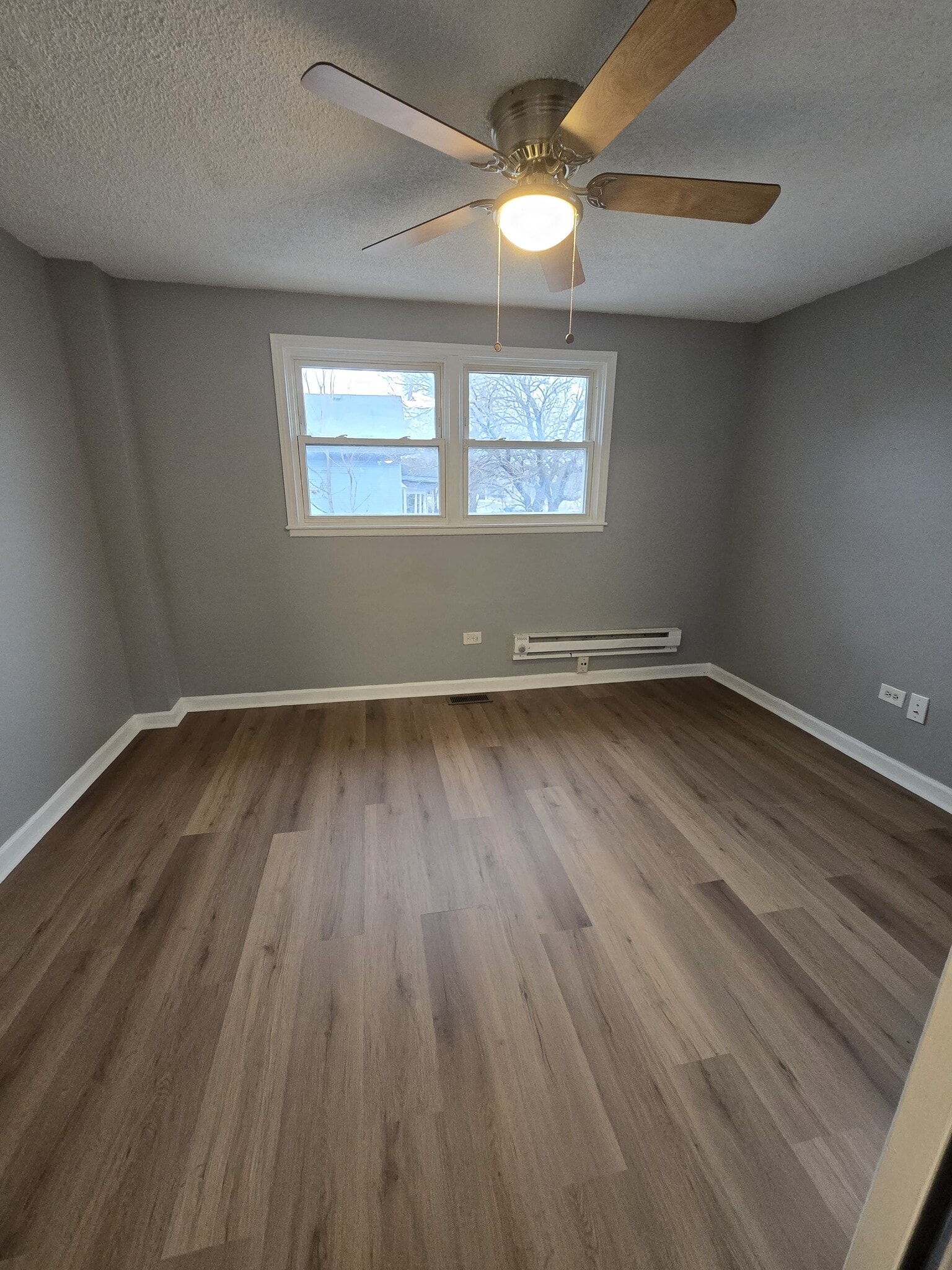 Building Photo - 7011 S East End Ave