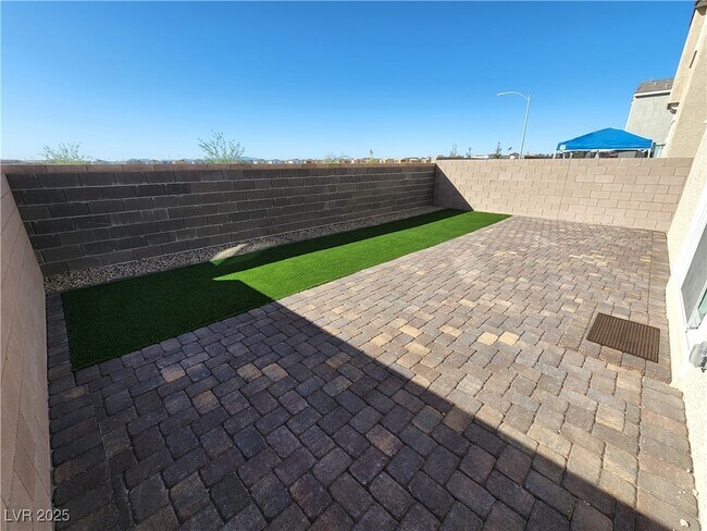 Building Photo - 4752 Cactus Sun Ln