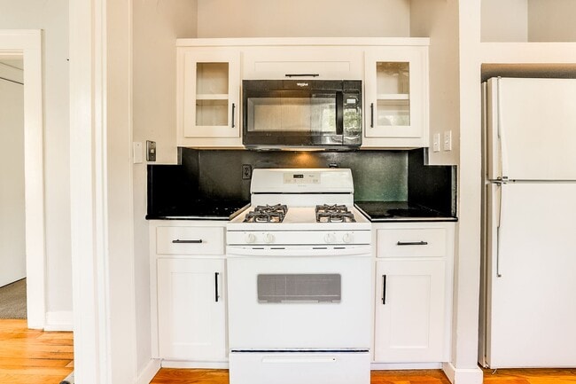 Building Photo - Cultural District Rental