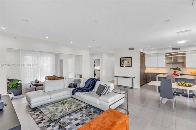 Building Photo - 6100 N Ocean Dr