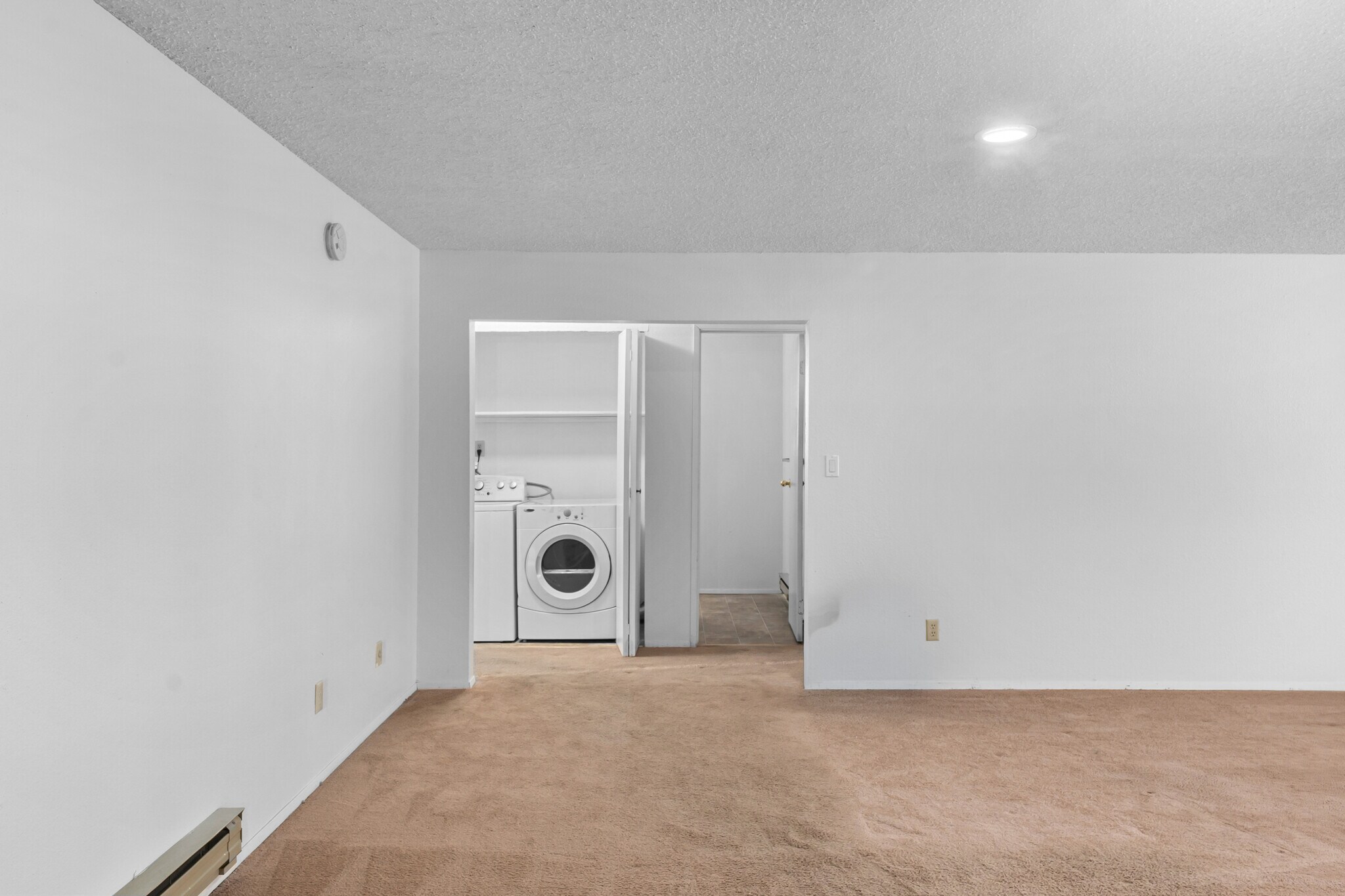 Building Photo - 1601 Norpoint Way NE