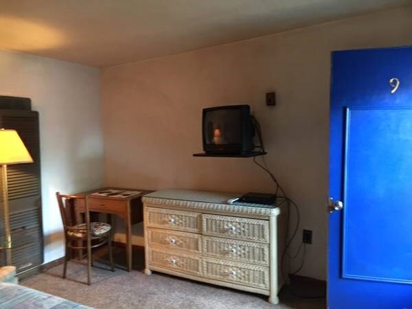 Interior Photo - Kayann Apts.