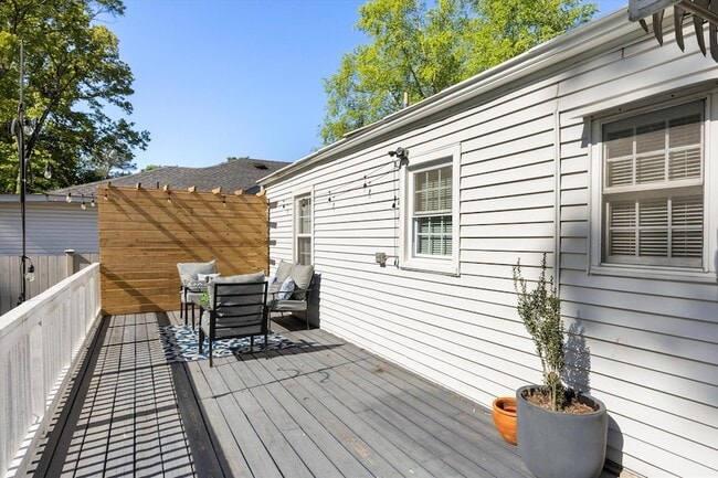 Building Photo - 108 S St Marks Ave