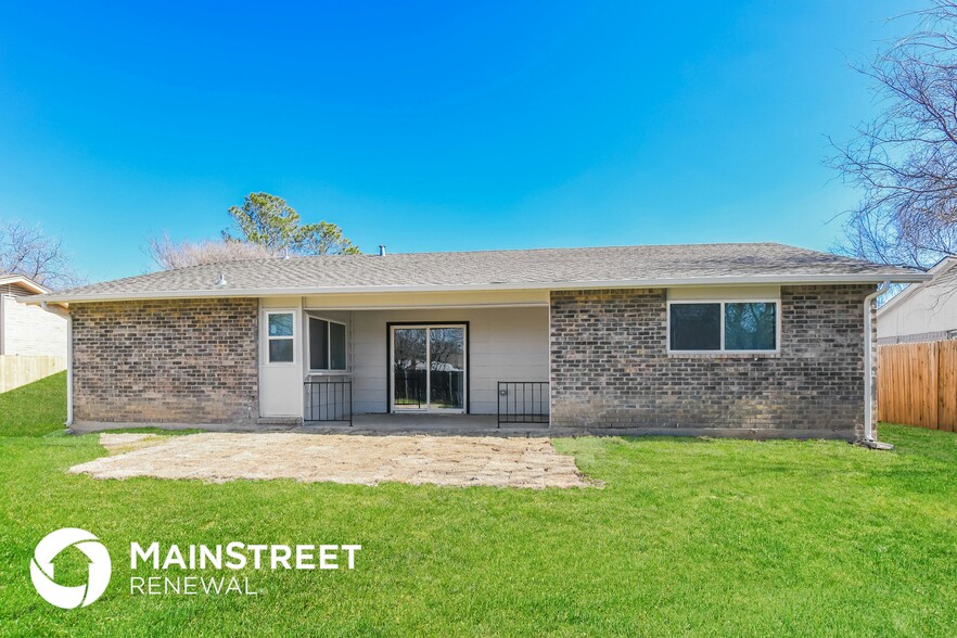 Building Photo - 2606 Shenandoah Dr
