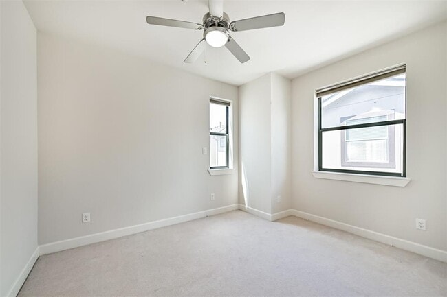 Building Photo - 2526 Chenevert St