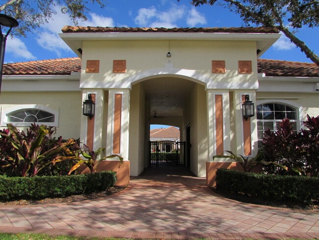 Building Photo - 9873 Baywinds Blvd