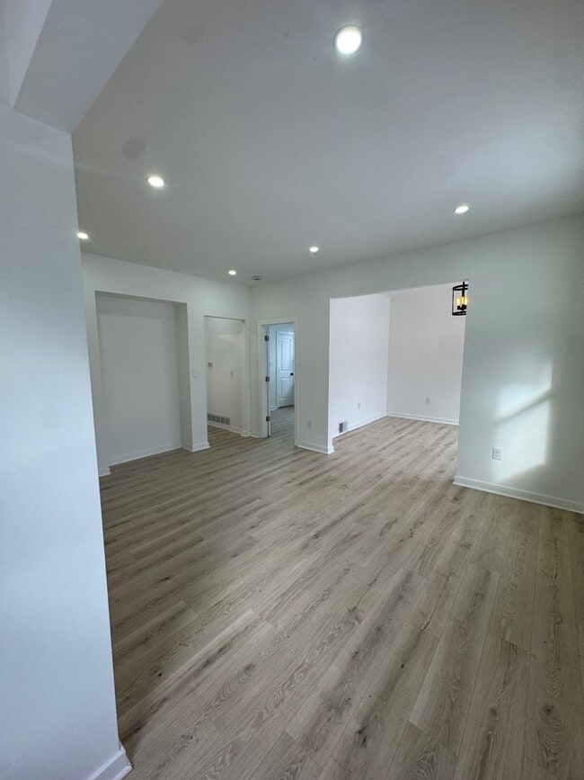 Building Photo - 3457 N 2nd St