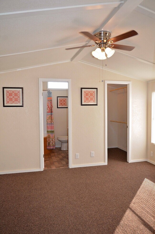 Building Photo - 10512 County Road 1020