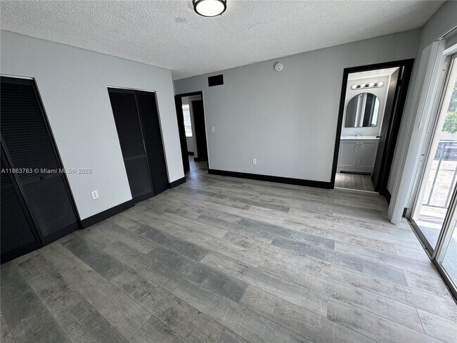 Building Photo - 3300 S Dixie Hwy