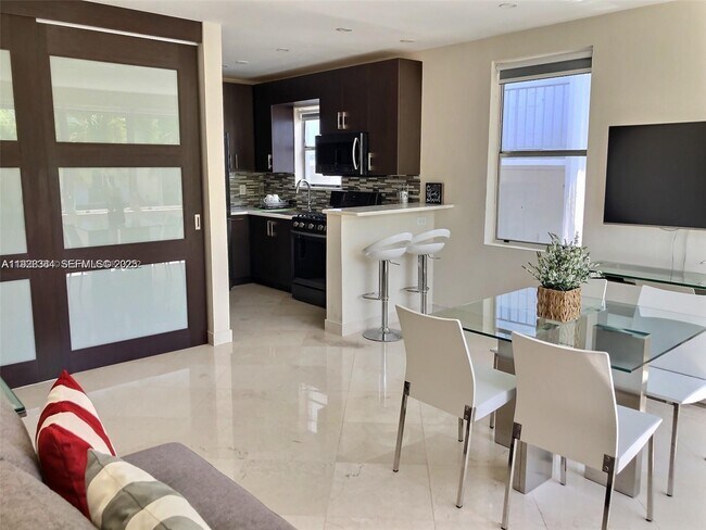 Building Photo - 900 Jefferson Ave