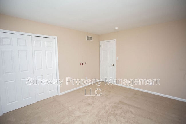 Building Photo - 7 Amaryllis Ln