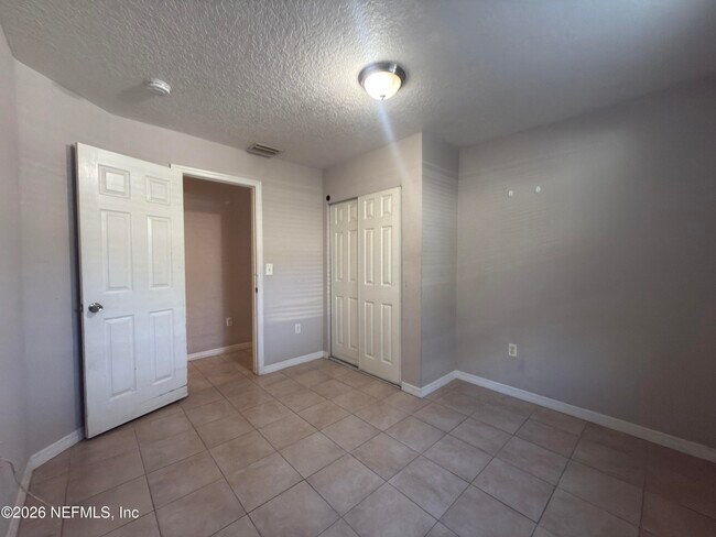 Building Photo - 1709 Dot St