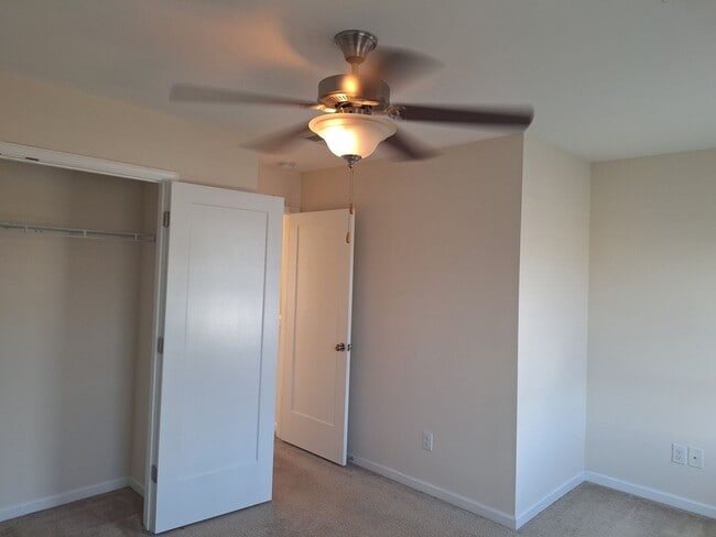 Building Photo - Superb Home Located in the Catawba Hills Neighborhood!