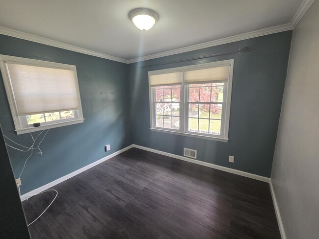 Building Photo - 4064 Cedar Knoll Dr