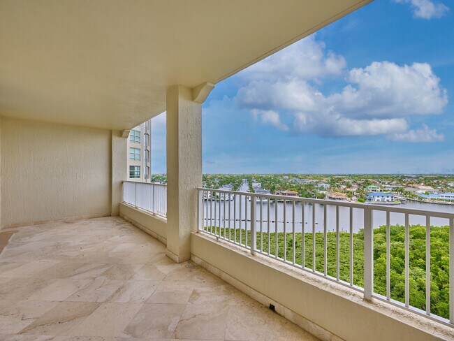Building Photo - 3720 S Ocean Blvd