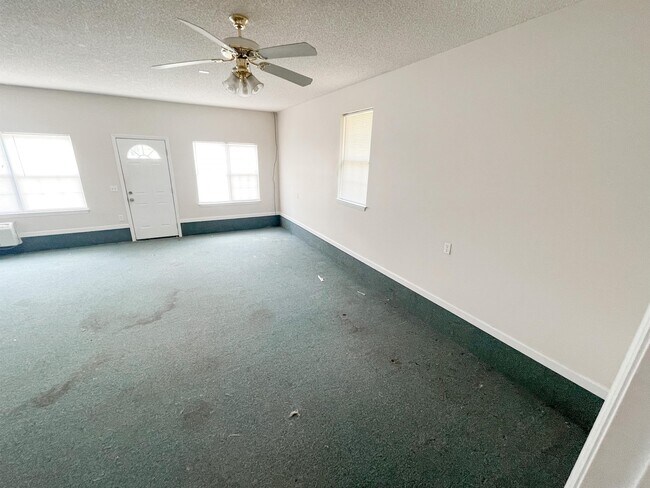 Building Photo - 310 N Cromley Rd