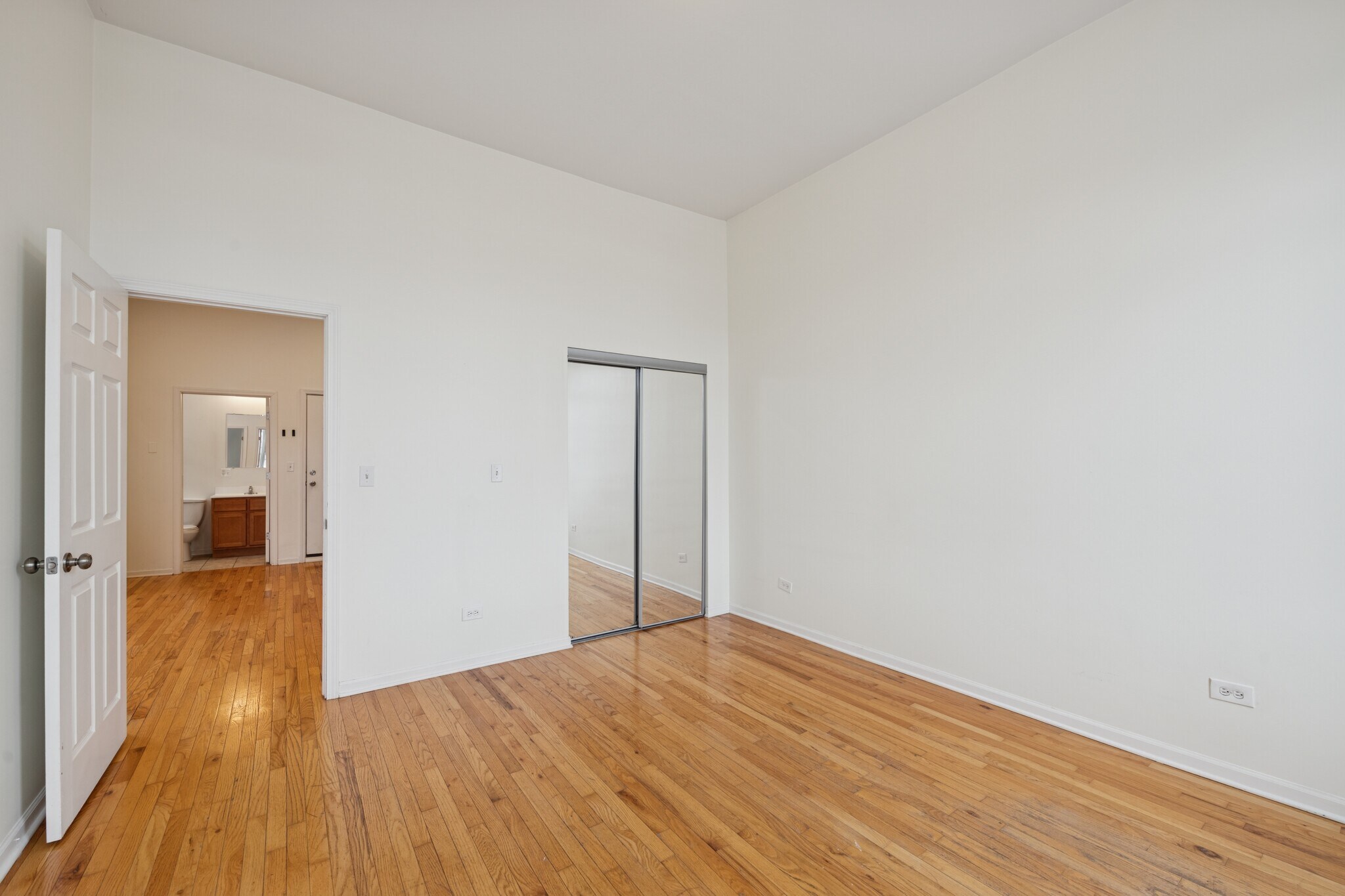 Building Photo - 2712 W North Ave