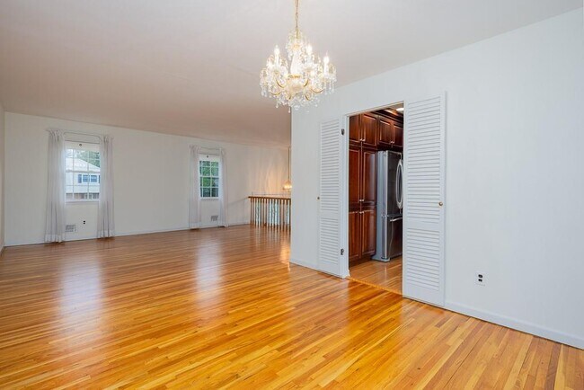 Building Photo - 12 Gerken Dr