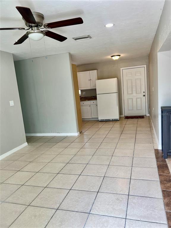 Building Photo - 7115 Orpine Dr N
