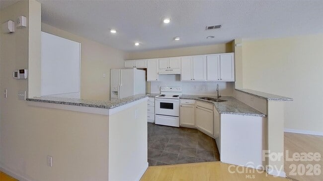 Building Photo - 482 Robin Reed Ct