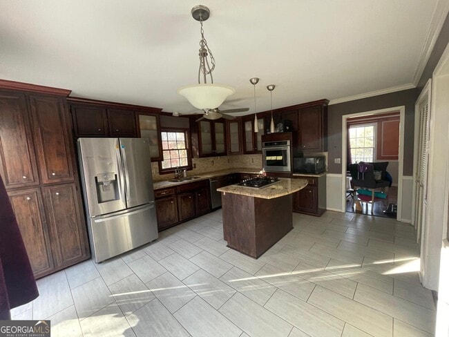 Building Photo - 156 Plantation Trce