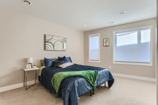 Building Photo - 1261 Perry St