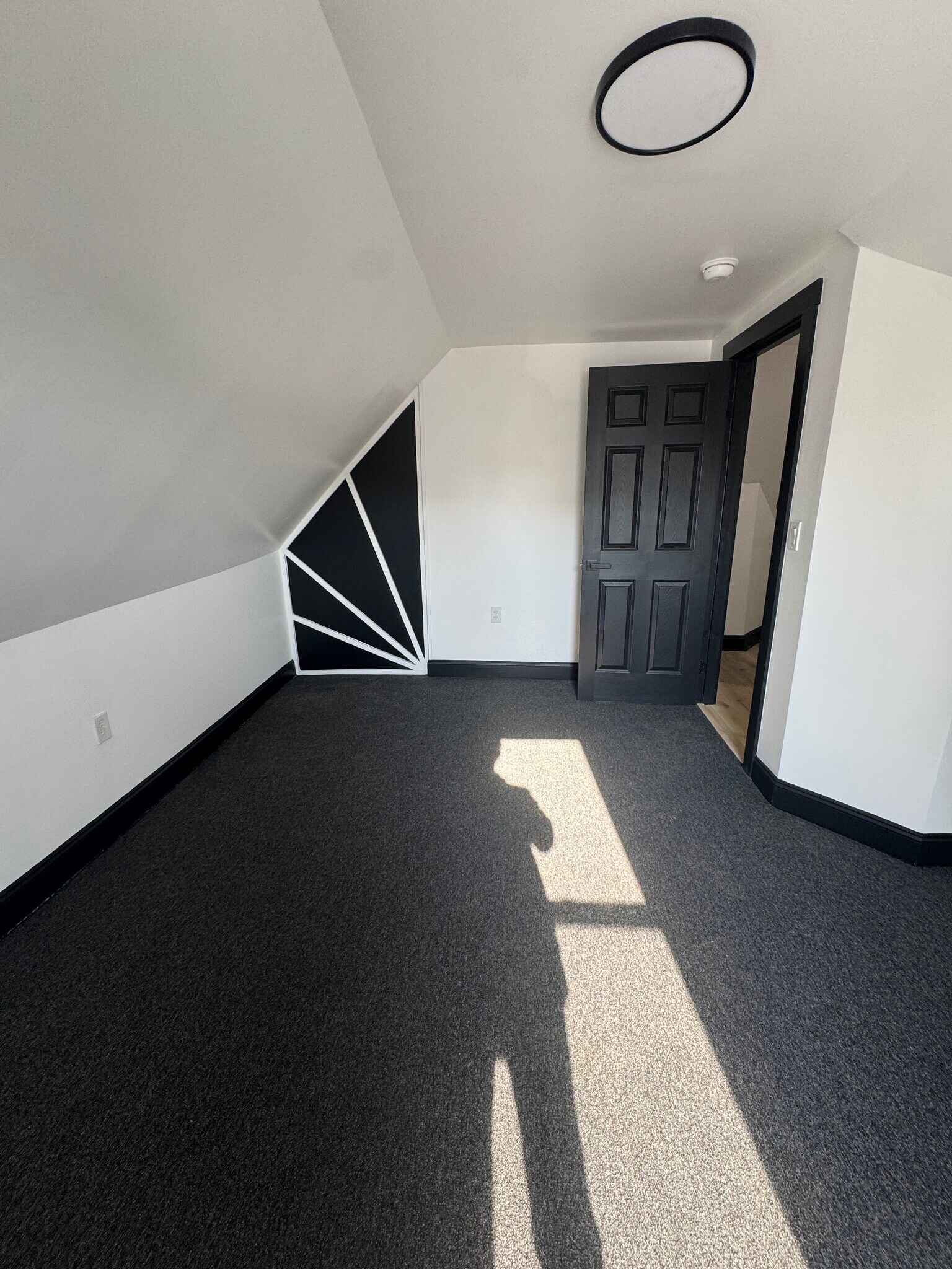 Building Photo - 234 E 16th Ave