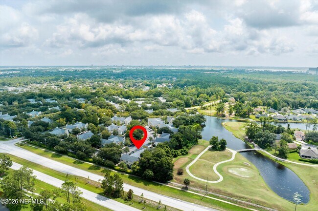 Building Photo - 13700 Richmond Park Dr N
