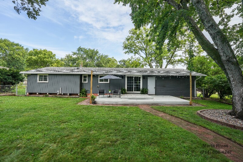 Building Photo - 8602 Urbandale Ave