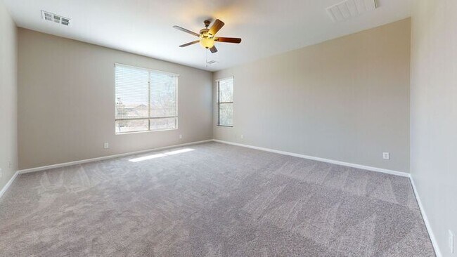 Building Photo - 4125 E Bellerive Dr