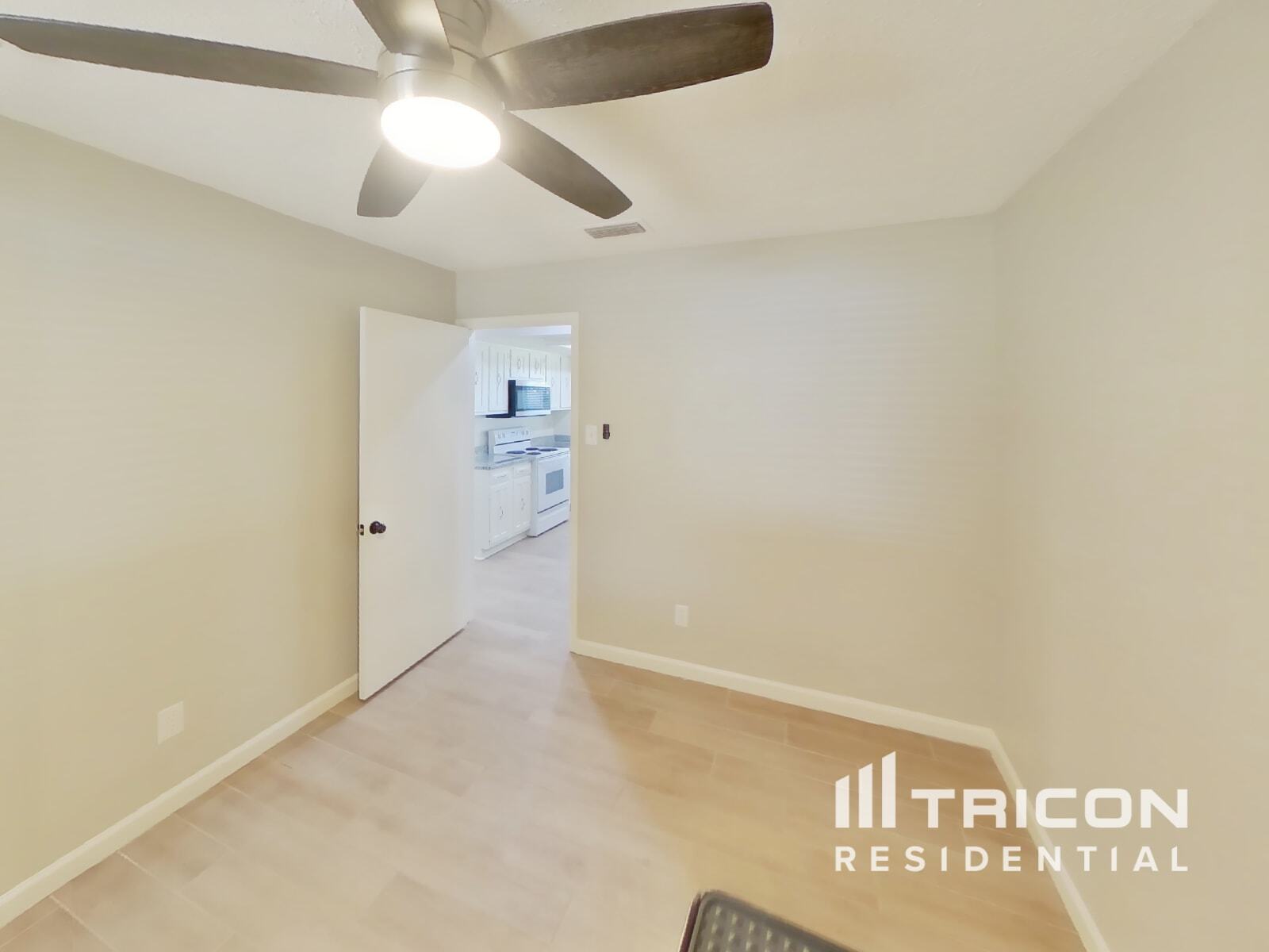 Building Photo - 2625 Sam Houston Dr