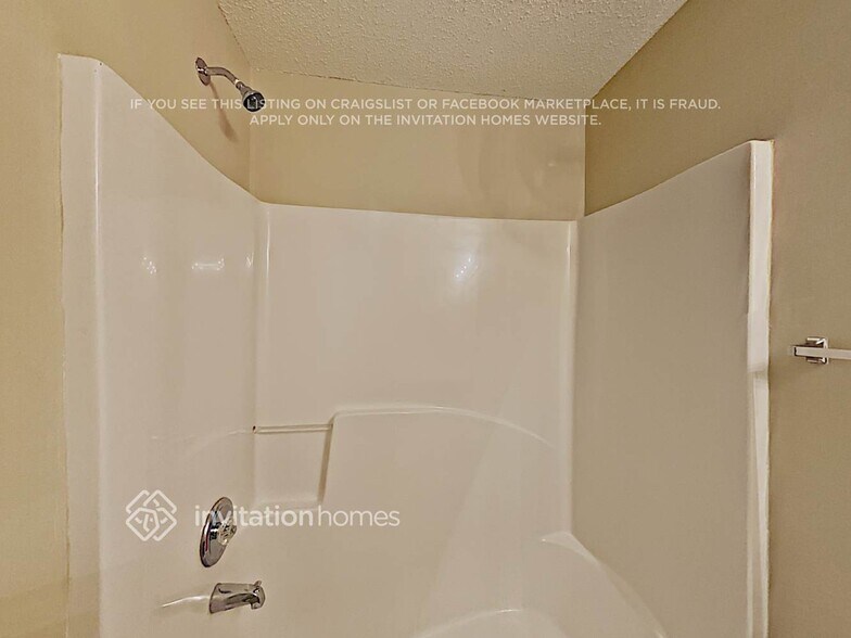 Building Photo - 1457 St George Pl