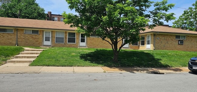 Building Photo - 735 Syracuse Ave