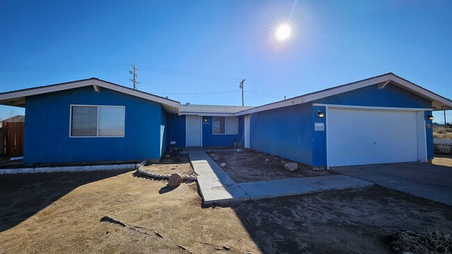 Primary Photo - Modern Living in California City