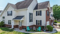 Building Photo - Stunning and Spacious 3 Bedroom 2.5 Bath C...