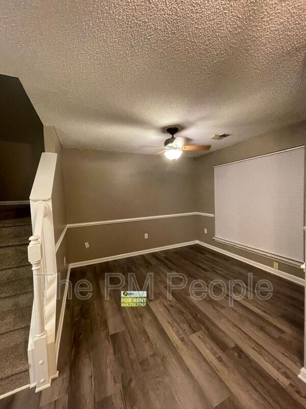 Building Photo - 201 Fairview Lake Way