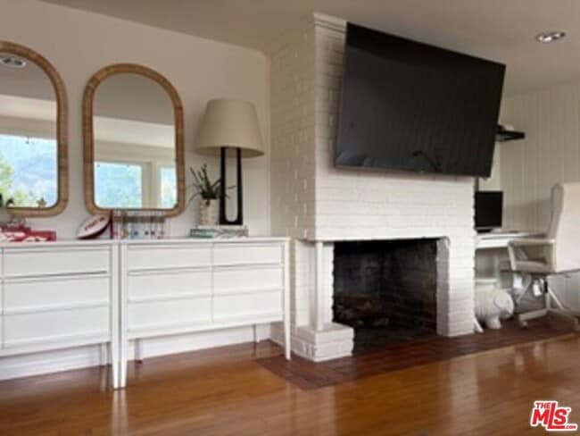 Building Photo - 2470 Zorada Dr