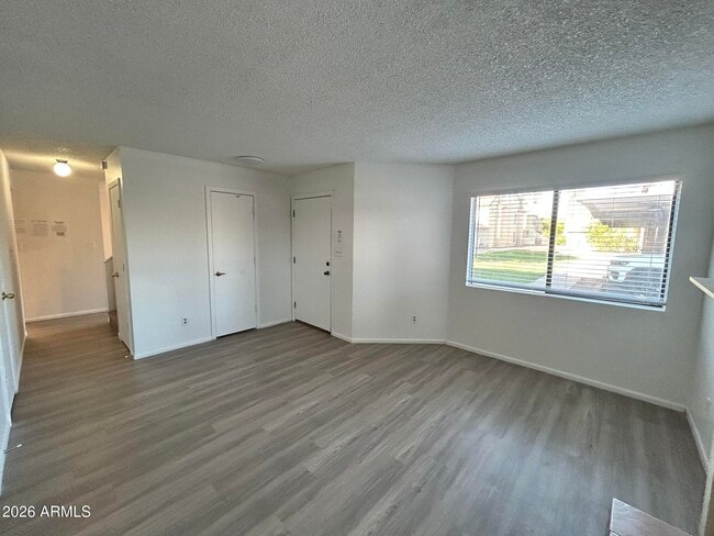 Building Photo - 2040 S Longmore