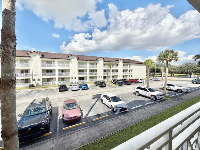 Building Photo - 8851 NW 112th Ave