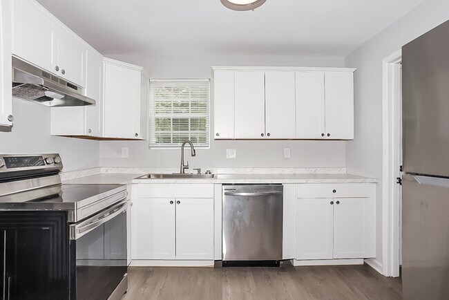 Building Photo - Charming 3 Bedroom in Martinez
