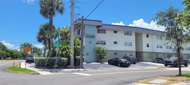Building Photo - 270 Layne Blvd